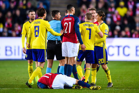 Mohamed Elyounoussi of Norway in pain