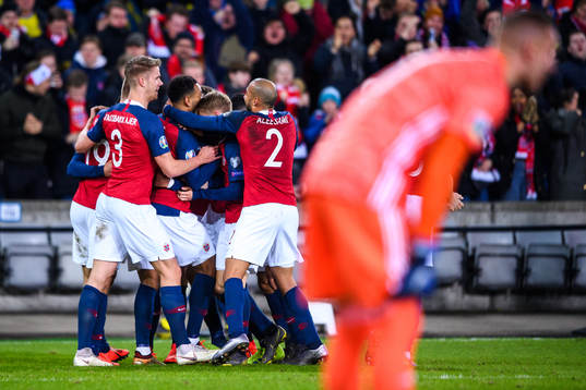 Players of Norway celebrates the 1-0 goal