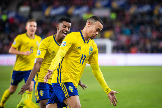 Robin Quaison of Sweden celebrates