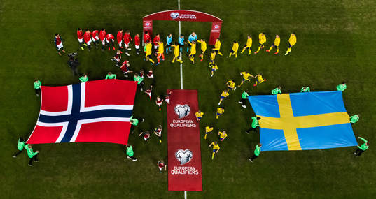 Players of Norway and Sweden