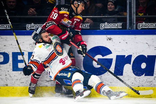 Luleås Erik Gustafsson och Växjös Roman Horak