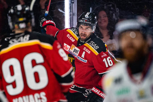 Luleås Niklas Olausson jublar