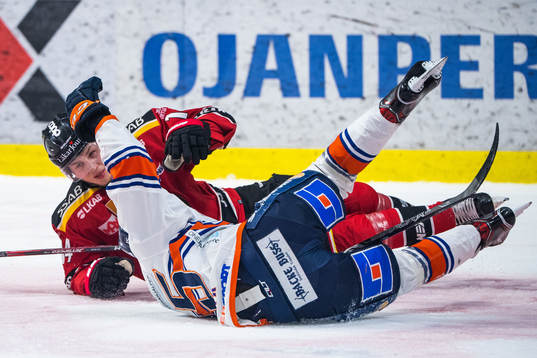 Luleås Jonas Berglund och Växjös Dominik Bokk