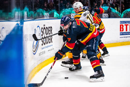 Djurgårdens Jason Garrison och Skellefteås Joakim