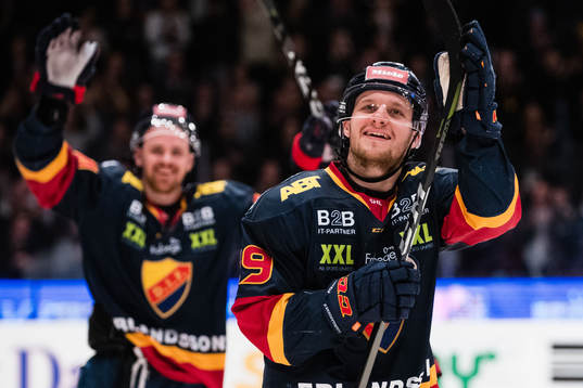 Skellefteås Albin Sundsvik jublar