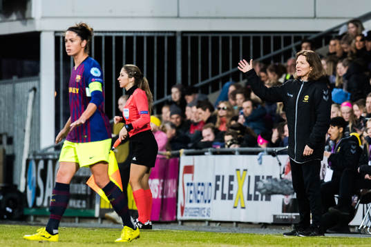 Marta of Barcelona and Hege Riise, head coach of LSK Kvinner