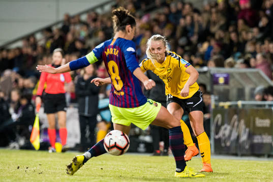 Marta of Barcelona and Emilie Marie Woldvik of LSK Kvinner