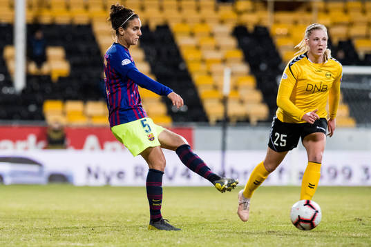Melanie Pérez of Barcelona and Sophie Roman Haug of LSK