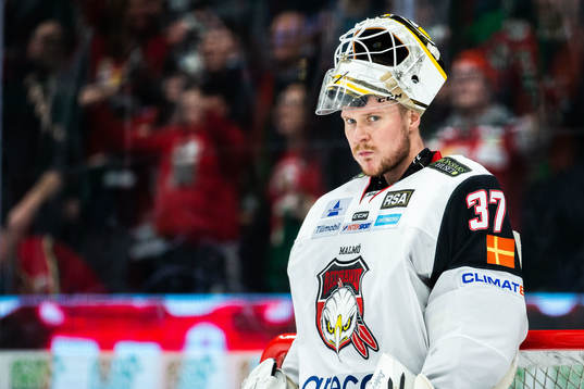 Malmö Redhawks målvakt Lars Volden deppar