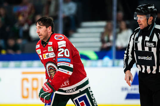 Frölundas Joel Lundqvist deppar när han lämnar isen