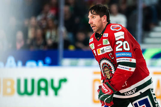 Frölundas Joel Lundqvist deppar när han lämnar isen
