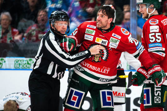 Frölundas Joel Lundqvist reagerar
