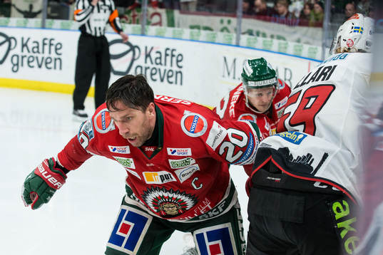 Frölundas Joel Lundqvist är på väg att lämna isen