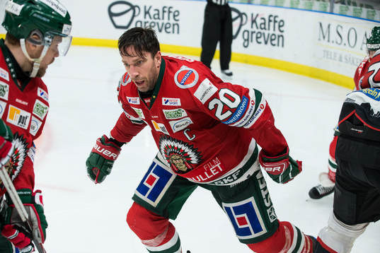 Frölundas Joel Lundqvist är på väg att lämna isen
