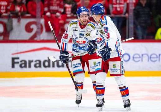 Oskarshamns Markus Modigs och Filiph Engsund jublar