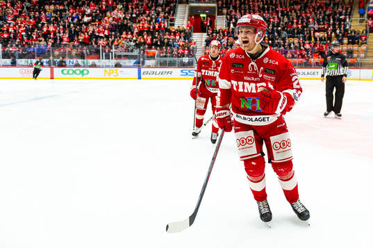 Timrås Hampus Larsson jublar