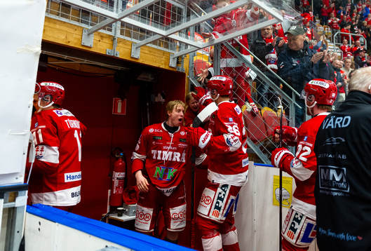 Timrås Vilmos Gallo och Hampus Larsson jublar