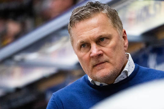 s tränare Stephan Lundh deppar