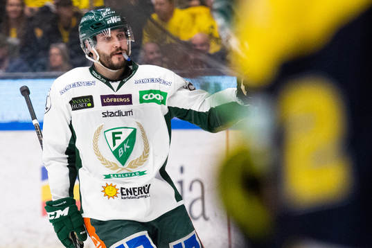 Färjestads Jesse Virtanen jublar