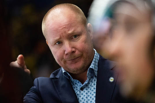 s assisterande tränare Jonas Holmström