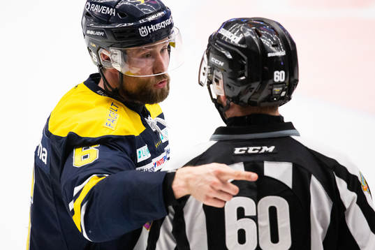 s Christoffer Persson 3under kvartsfinal 4 i SM-slutspelet