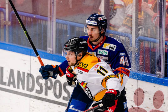 Luleås Petter Emanuelsson och Växjös David Bernhardt