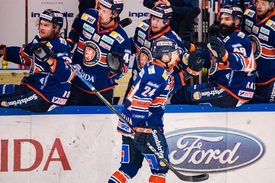 Växjös Brendan Shinnimin jublar