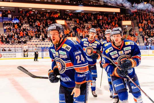 Växjös Brendan Shinnimin jublar