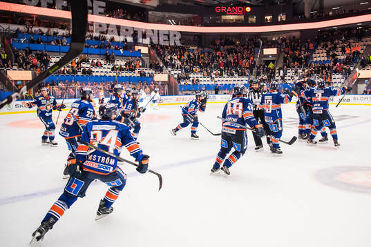 Växjös spelare jublar