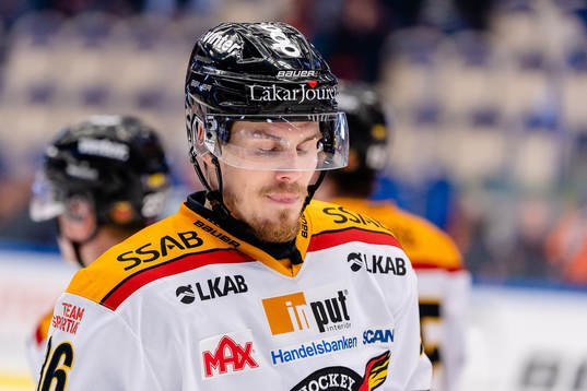 uLuleås Emil Larsson deppar nder kvartsfinal 4 i