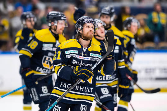 s Mattias Tedenby deppar och tackar publiken