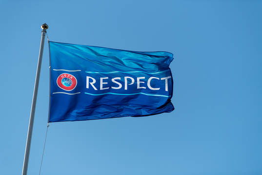 UEFA Respect flaggan
