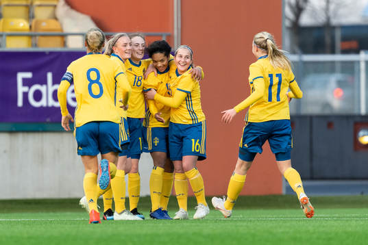 Sveriges Evelina Duljan jublar