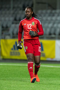 Sveriges målvakt Angel Mukasa