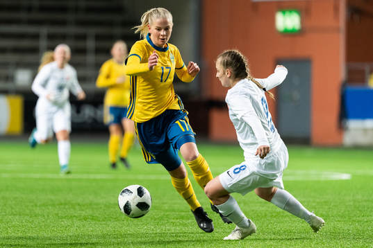 Sveriges Moa Karlsson och Slovakiens Viktoria Kavalikova