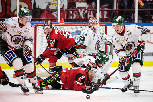 Malmö Redhawks Tobias Ekberg och Frederik Storm mot