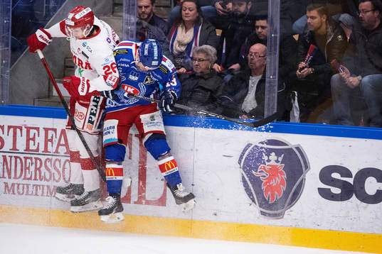 Timrås Hampus Larsson och Oskarshamns Matias Sointu