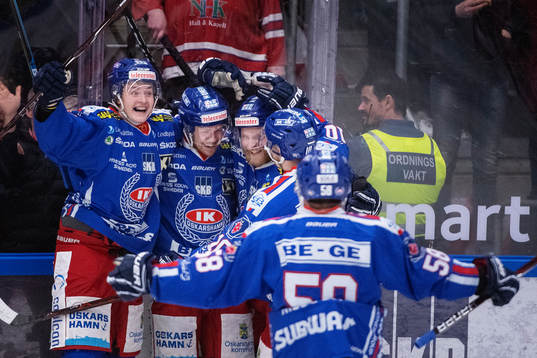 Oskarshamns Joakim Hillding jublar
