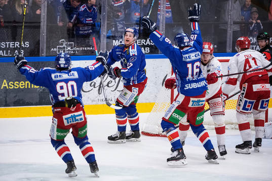 Oskarshamns Jonas Engström jublar