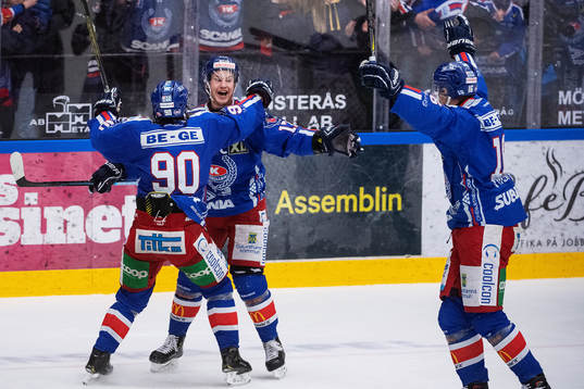Oskarshamns Jonas Engström jublar