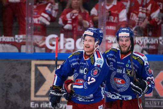 Oskarshamns Jonas Engström jublar
