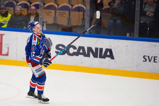 Oskarshamns Jonas Engström jublar