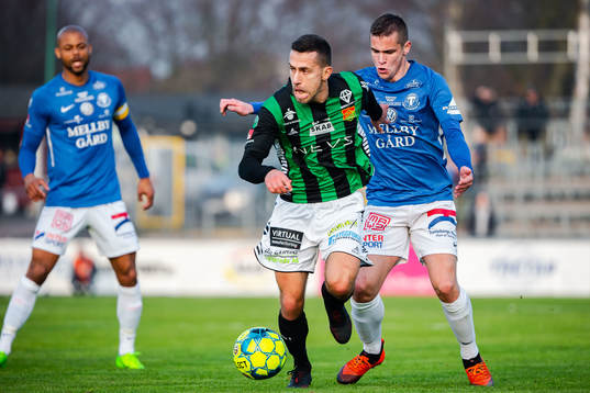 GAIS Predrag Randelovic och Trelleborgs Oscar Johansson