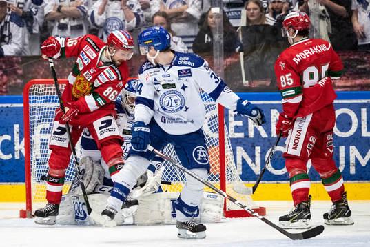 Moras Mathias Bromé och Leksands Daniel Gunnarsson och