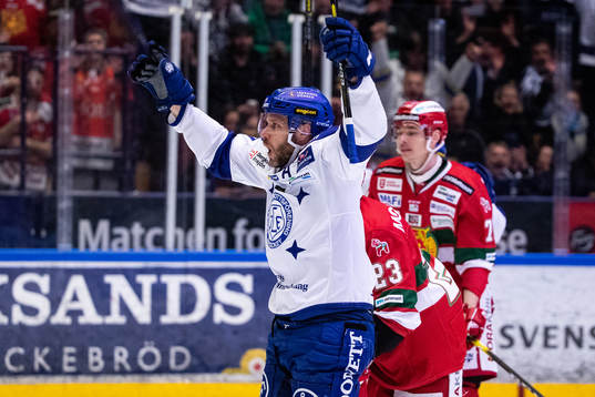 Leksands Jesper Ollas jublar