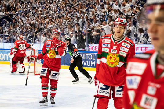 Moras Jonathan Carlsson och Marek Daloga deppar