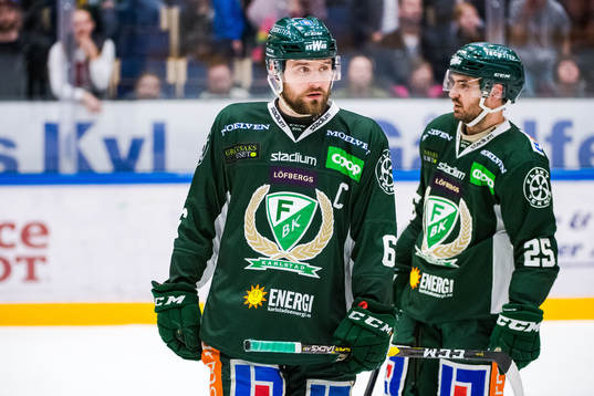 Färjestads Mikael Wikstrand och Martin Johansson deppar