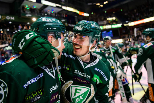 Bläddra bland fler bilder av Ishockey, SHL, kvartsfinal 5, Färjestad - HV71