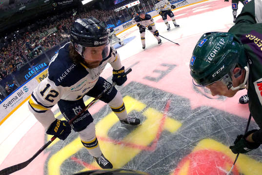 s Andreas Thuresson och Färjestads Johan Ryno