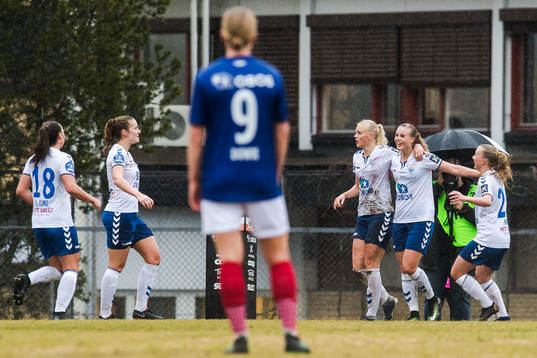 Nora Eide Lie of Kolbotn celebrates with teammates